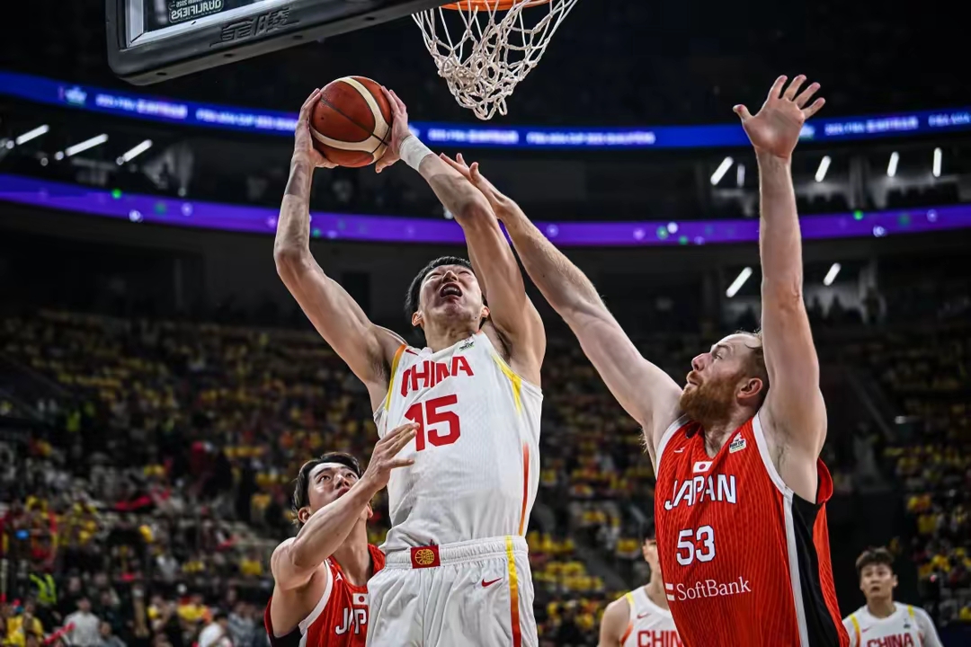 悟空体育-多伦多猛龙复出首秀备战法国杯广厦男篮围绕欧联绝杀压哨，这操作让人直呼：集结日罗马官宣签约 